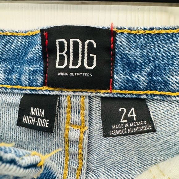 BDG Urban Outfitters High-Waisted Denim Shorts - Size 24 - Picture 2 of 4